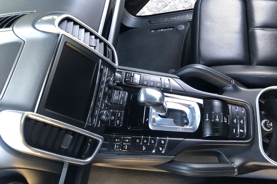 Продам Porsche Cayenne Plugin Hybrid 2016 года в Одессе