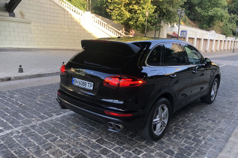 Продам Porsche Cayenne Plugin Hybrid 2016 года в Одессе