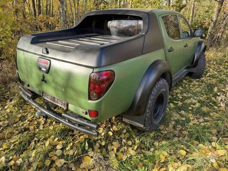 Продам Mitsubishi L 200 Для военных  2007 года в Харькове