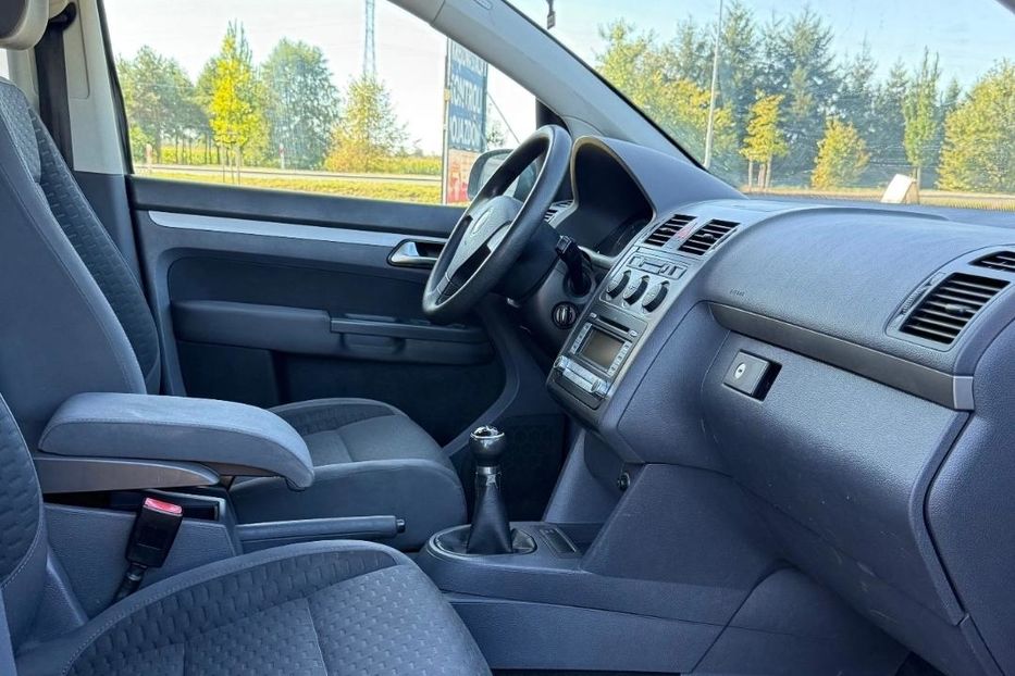 Продам Volkswagen Touran 2007 года в Киеве