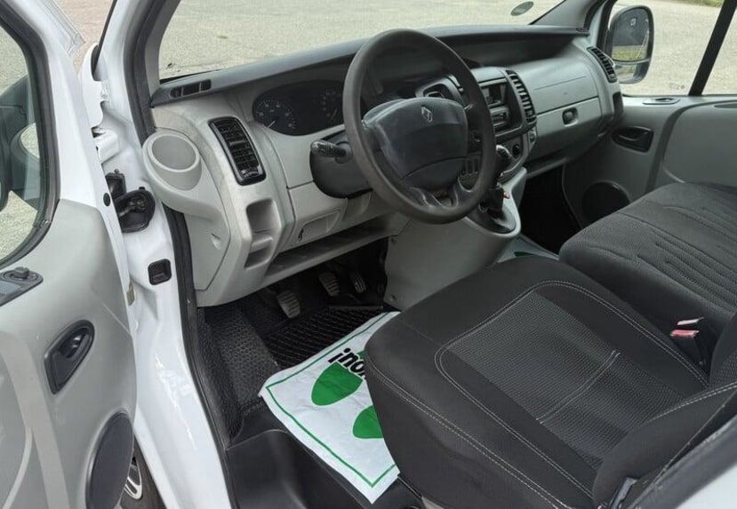 Продам Renault Trafic пасс. 2006 года в Харькове
