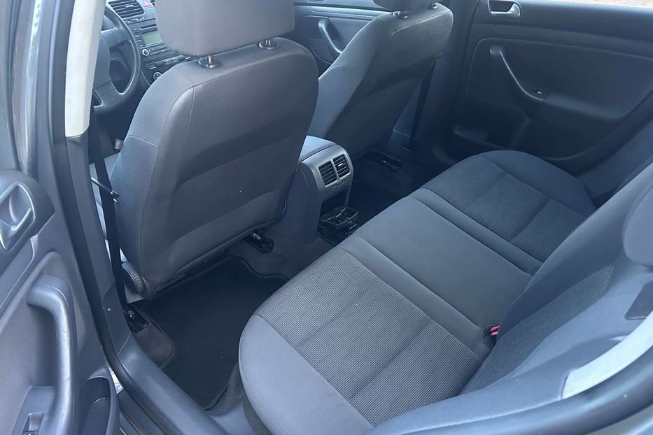 Продам Volkswagen Golf V 1.6 mpi  2005 года в Львове