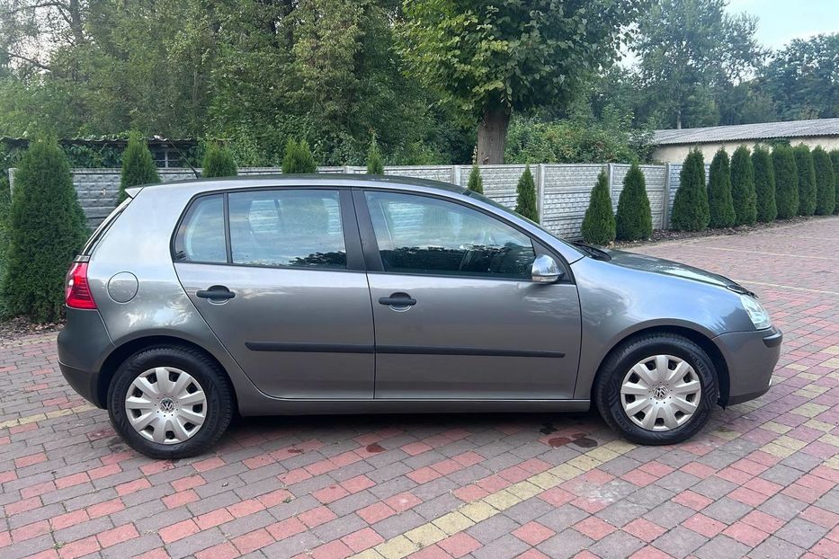 Продам Volkswagen Golf V 1.6 mpi  2005 года в Львове