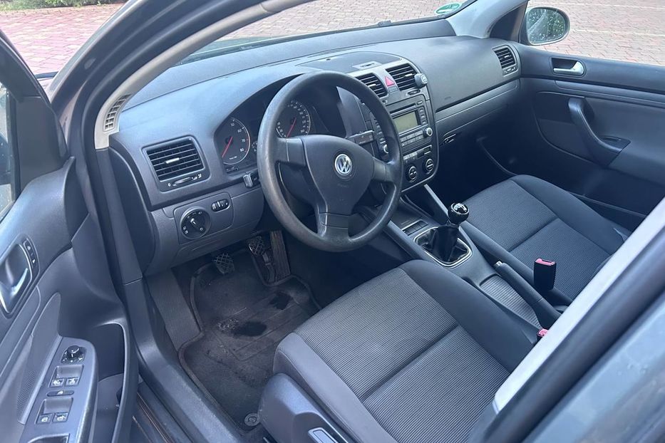 Продам Volkswagen Golf V 1.6 mpi  2005 года в Львове