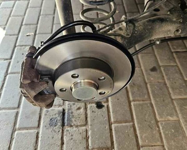 Продам Skoda Octavia Tour 1.6 MPI MT (102 к.с.) 2009 года в Харькове