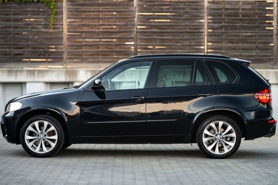 Продам BMW X5 2010 года в Харькове