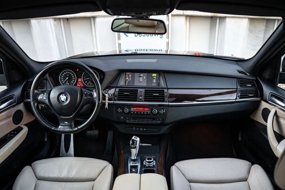 Продам BMW X5 2010 года в Харькове