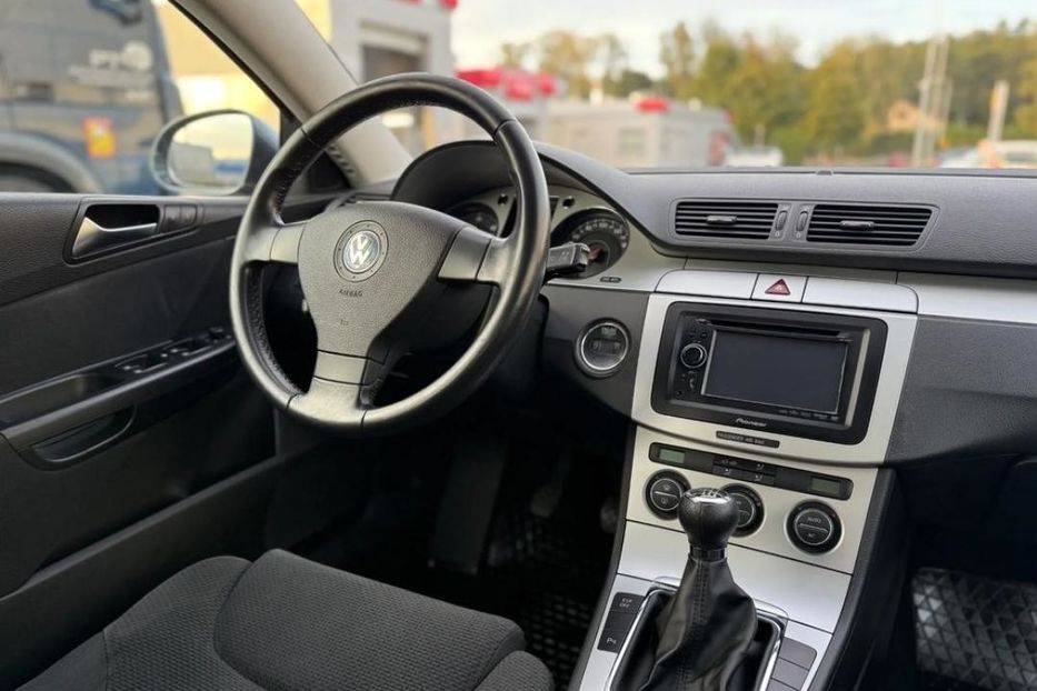 Продам Volkswagen Passat B6 2006 года в г. Павлоград, Днепропетровская область
