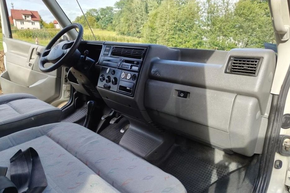 Продам Volkswagen T4 (Transporter) пасс. 2002 года в Харькове