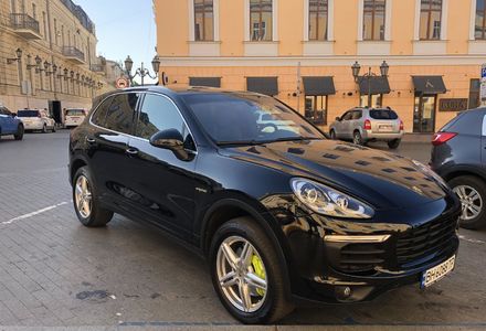 Продам Porsche Cayenne E-Hybrid.3.0 Plugin. 2016 года в Одессе