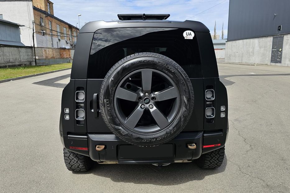 Продам Land Rover Defender DEFENDER 110 3.0L I6 (L663, II 2020 года в Киеве