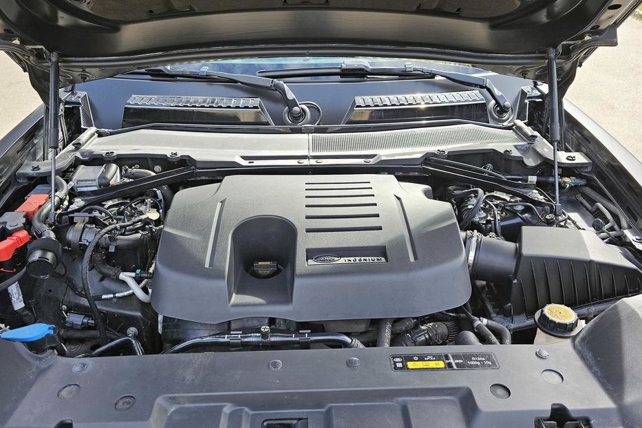 Продам Land Rover Defender DEFENDER 110 3.0L I6 (L663, II 2020 года в Киеве