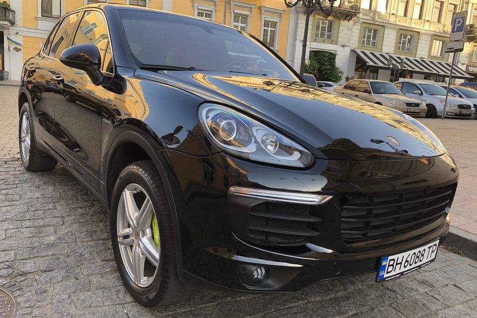 Продам Porsche Cayenne E-Hybrid.3.0 Plugin. 2016 года в Одессе