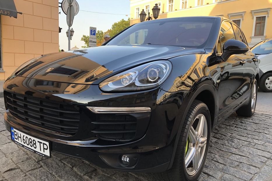 Продам Porsche Cayenne E-Hybrid.3.0 Plugin. 2016 года в Одессе