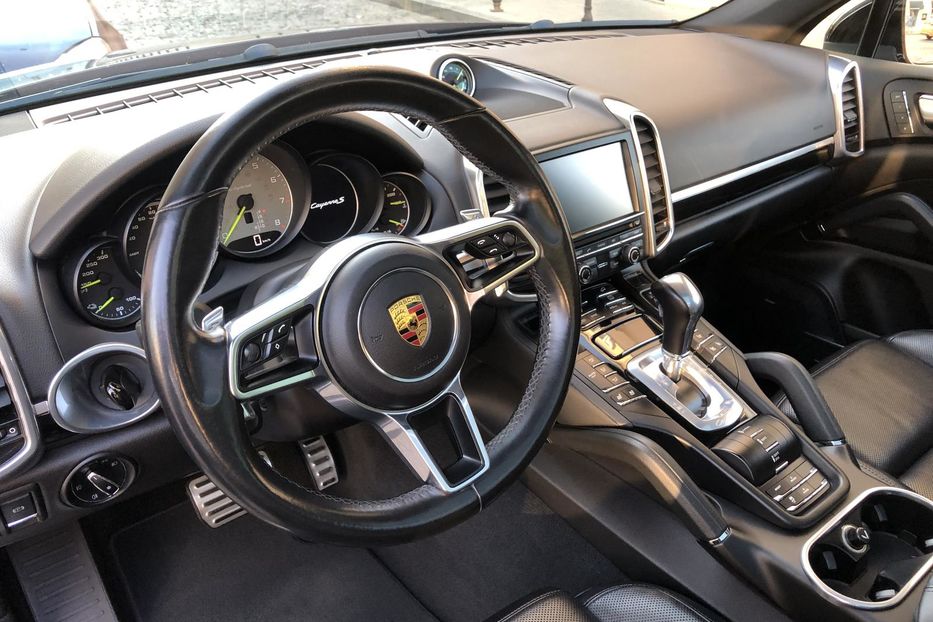 Продам Porsche Cayenne E-Hybrid.3.0 Plugin. 2016 года в Одессе