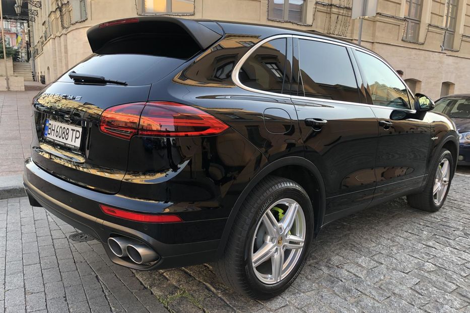 Продам Porsche Cayenne E-Hybrid.3.0 Plugin. 2016 года в Одессе