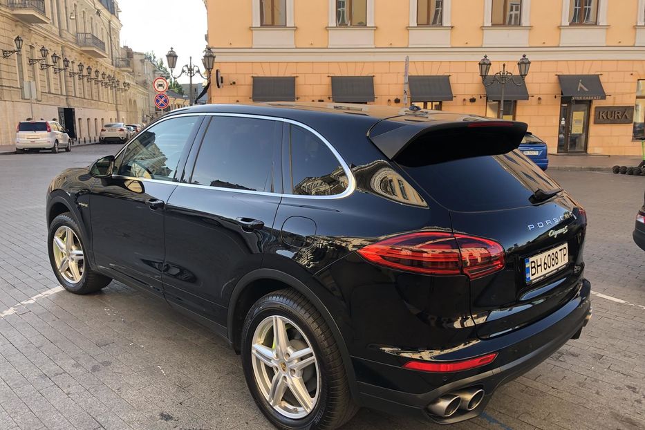 Продам Porsche Cayenne E-Hybrid.3.0 Plugin. 2016 года в Одессе