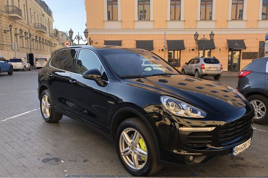 Продам Porsche Cayenne E-Hybrid.3.0 Plugin. 2016 года в Одессе