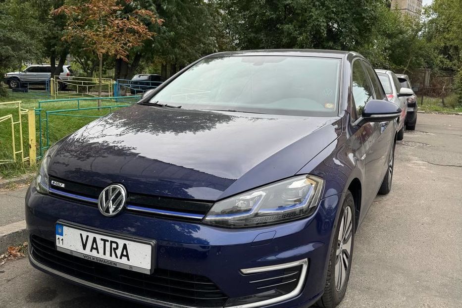 Продам Volkswagen e-Golf 2019 года в Киеве