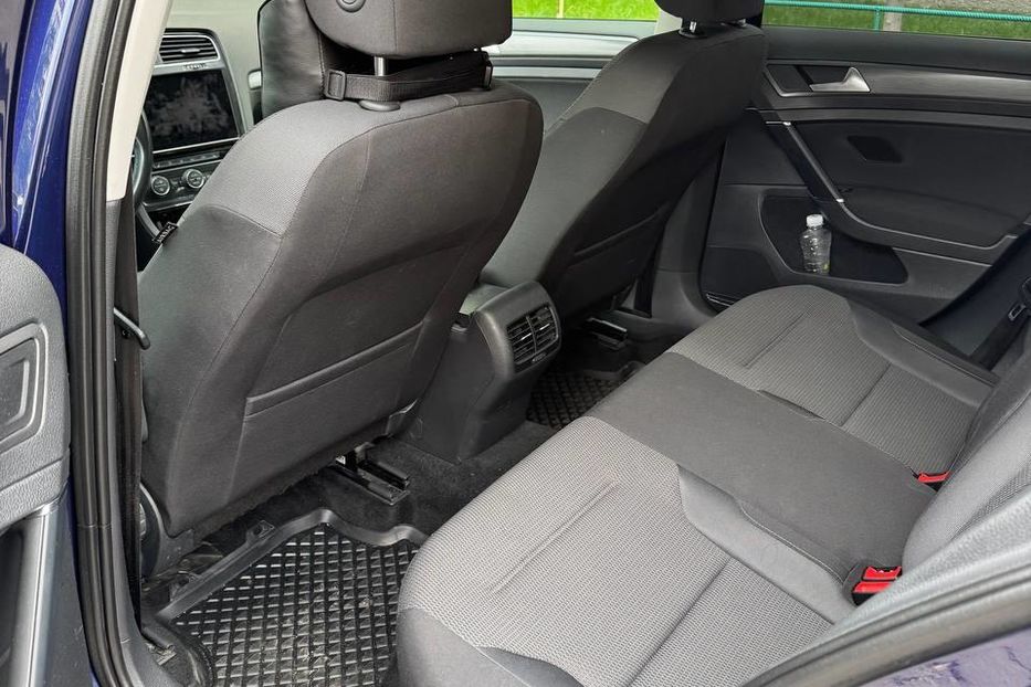 Продам Volkswagen e-Golf 2019 года в Киеве