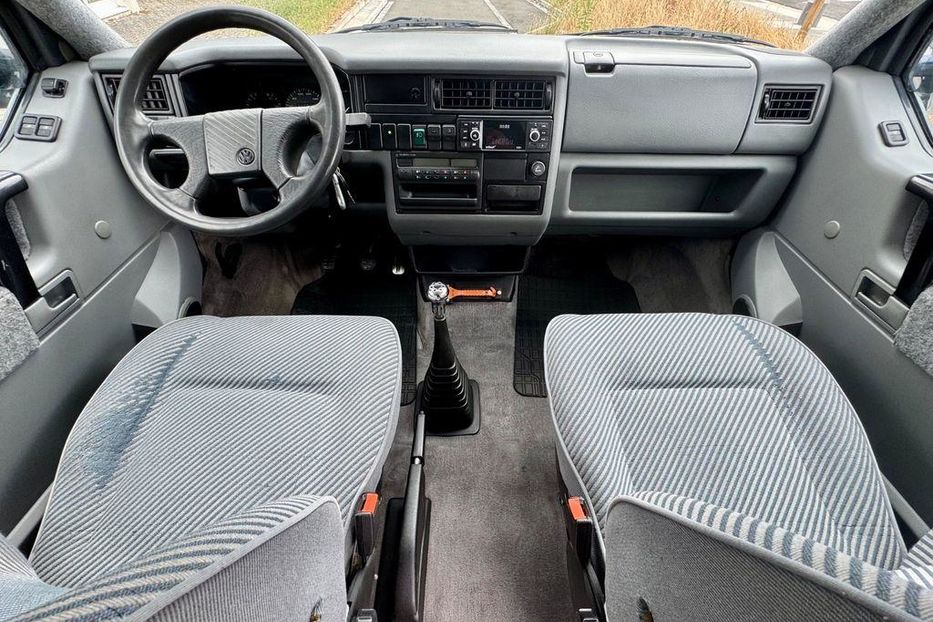Продам Volkswagen T4 (Transporter) пасс. 2000 года в Ужгороде
