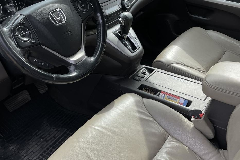 Продам Honda CR-V 2013 года в Одессе