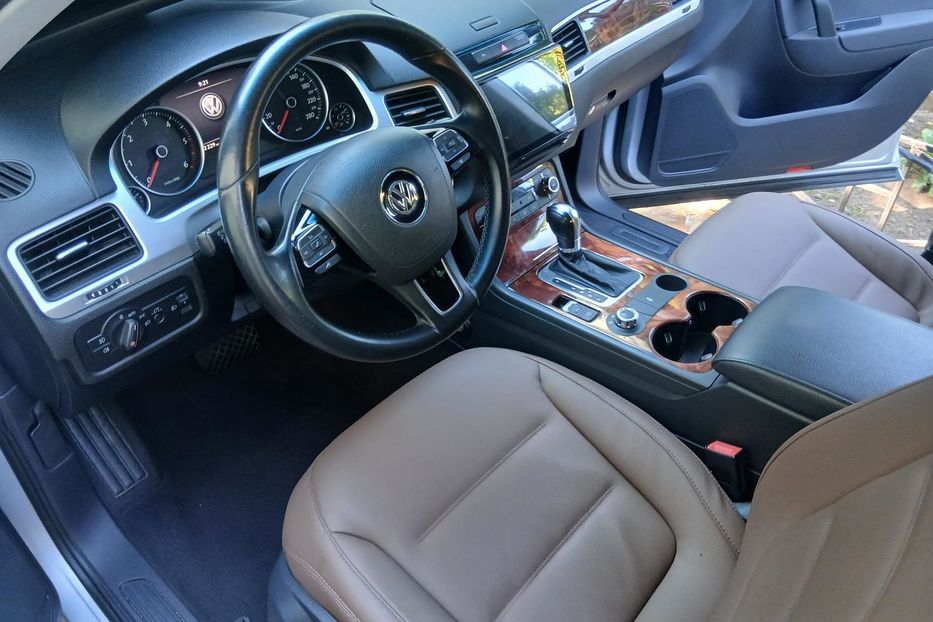 Продам Volkswagen Touareg PREMIUM 2012 года в Одессе