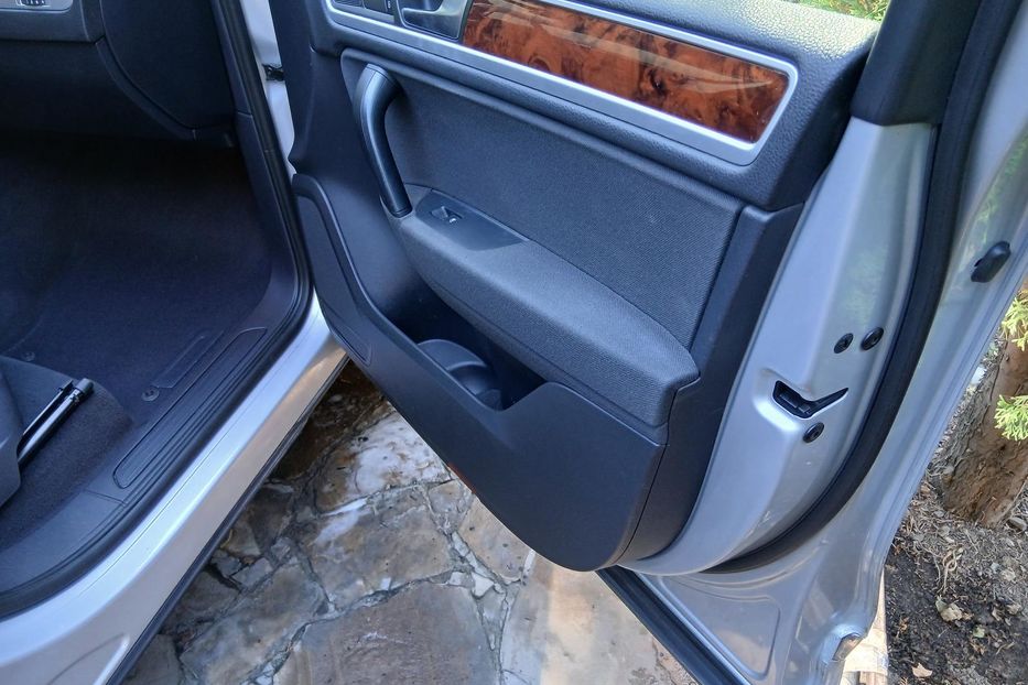 Продам Volkswagen Touareg PREMIUM 2012 года в Одессе