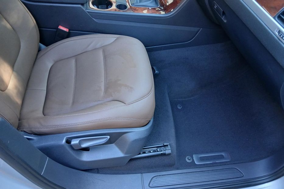 Продам Volkswagen Touareg PREMIUM 2012 года в Одессе
