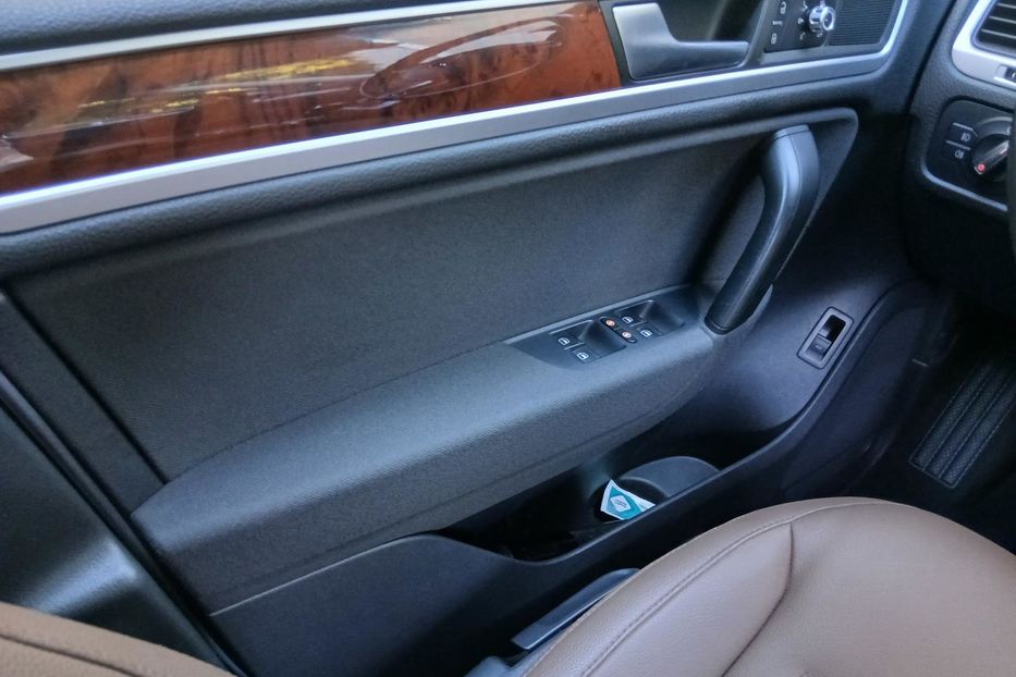 Продам Volkswagen Touareg PREMIUM 2012 года в Одессе
