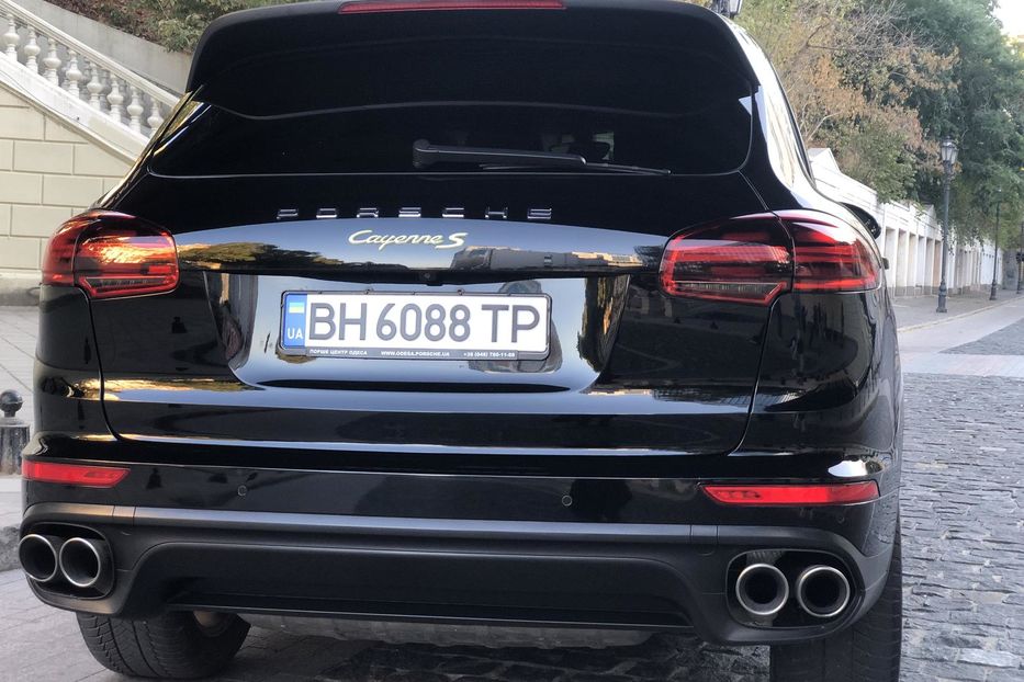 Продам Porsche Cayenne Plug-in Hybrid.До 30км. 2016 года в Одессе
