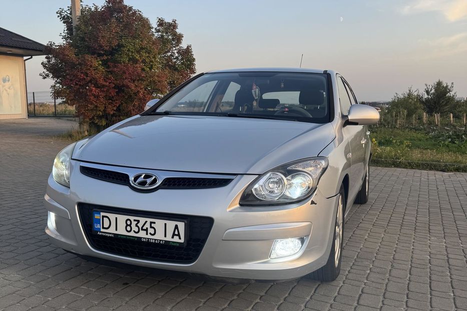 Продам Hyundai i30  Лед фари і підсвітка всередині 2007 года в Львове