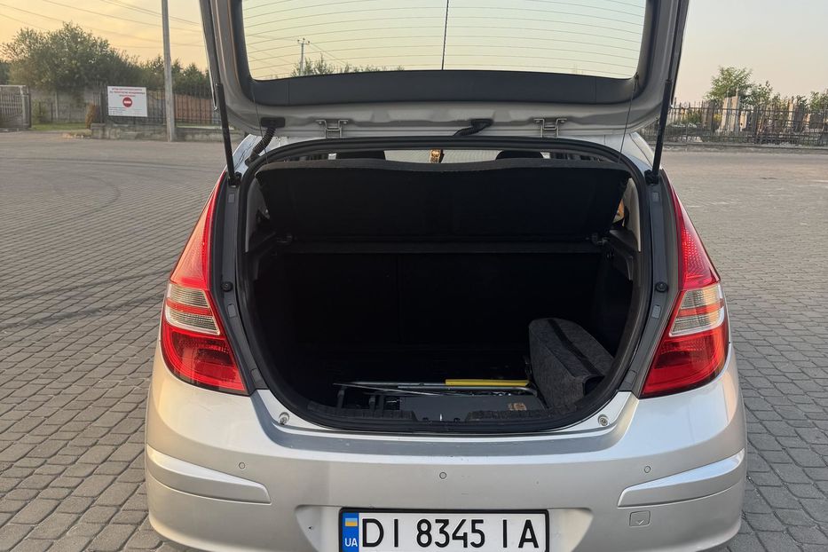 Продам Hyundai i30  Лед фари і підсвітка всередині 2007 года в Львове