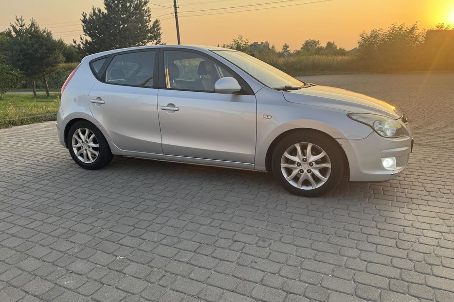 Продам Hyundai i30  Лед фари і підсвітка всередині 2007 года в Львове