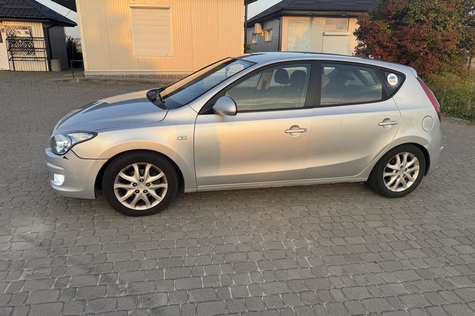 Продам Hyundai i30  Лед фари і підсвітка всередині 2007 года в Львове
