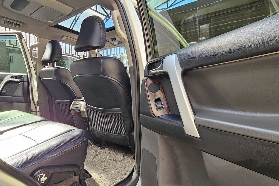 Продам Toyota Land Cruiser Prado 150 2010 года в Одессе