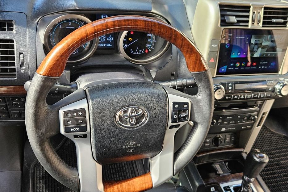Продам Toyota Land Cruiser Prado 150 2010 года в Одессе