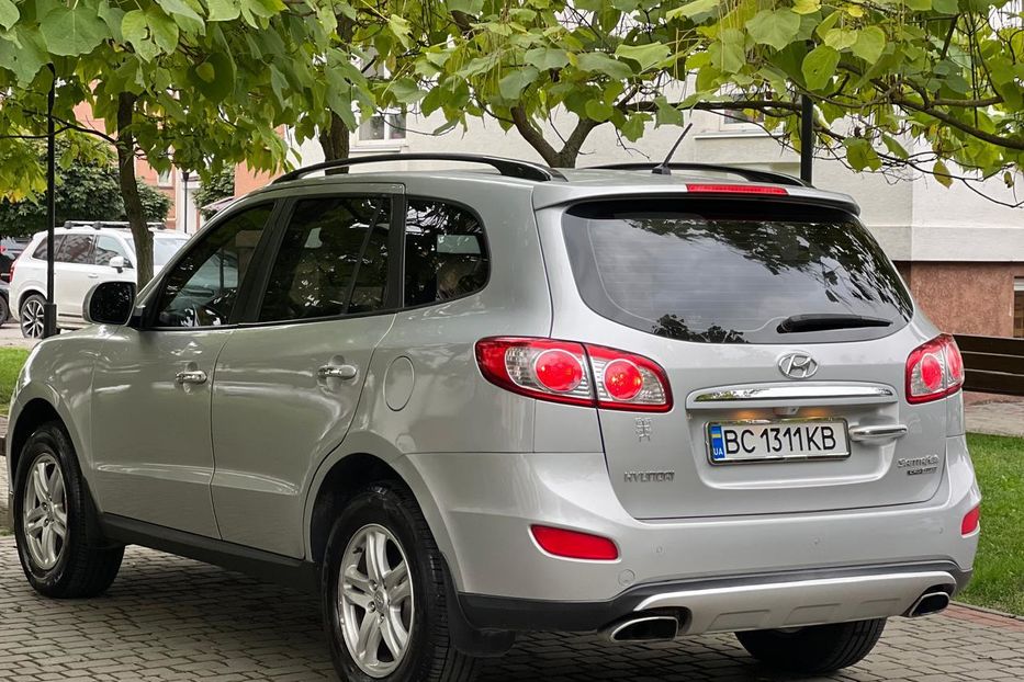 Продам Hyundai Santa FE 2013 года в Николаеве