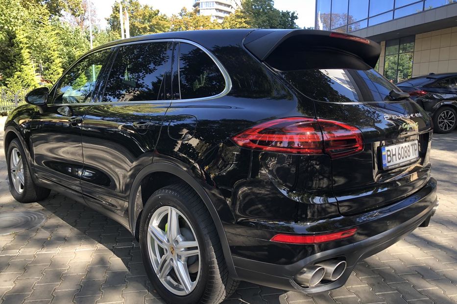 Продам Porsche Cayenne Hybrid.Расход 5,8  2016 года в Одессе