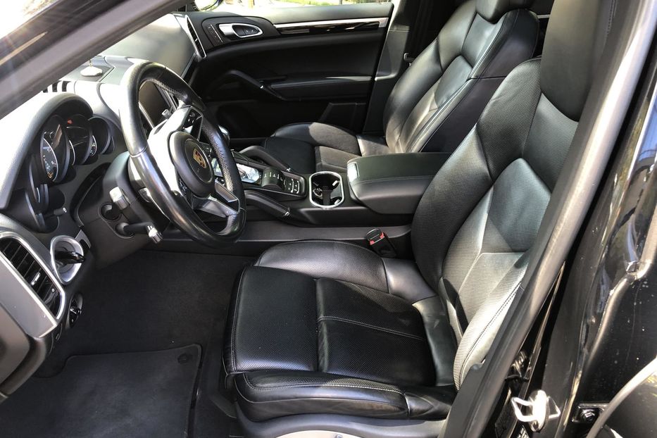 Продам Porsche Cayenne Hybrid.Расход 5,8  2016 года в Одессе