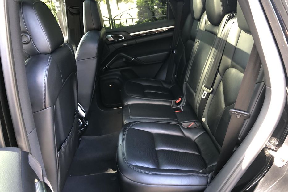 Продам Porsche Cayenne Hybrid.Расход 5,8  2016 года в Одессе