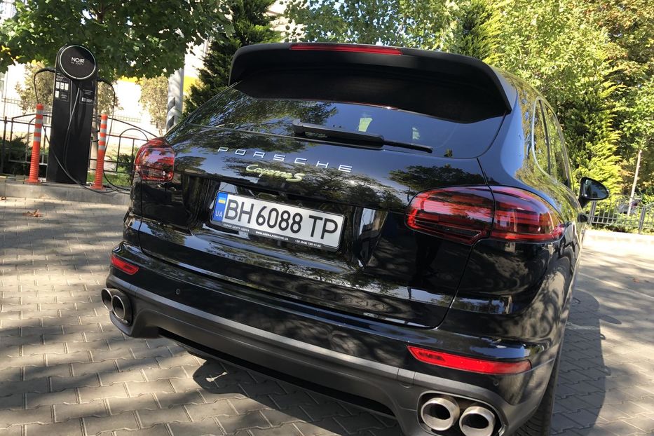 Продам Porsche Cayenne Hybrid.Расход 5,8  2016 года в Одессе