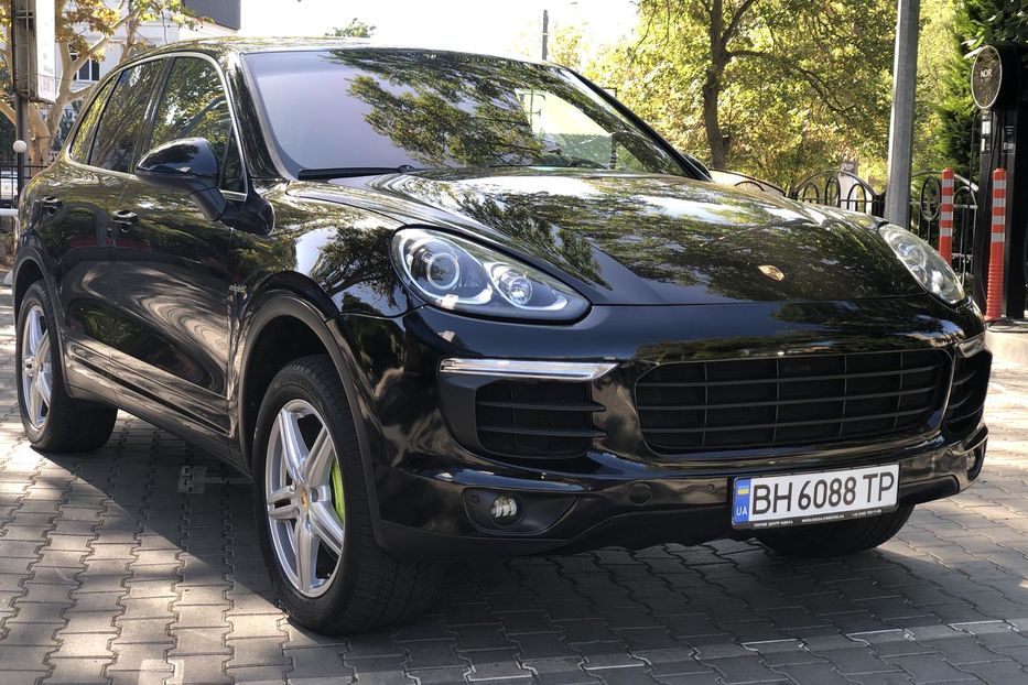 Продам Porsche Cayenne Hybrid.Расход 5,8  2016 года в Одессе