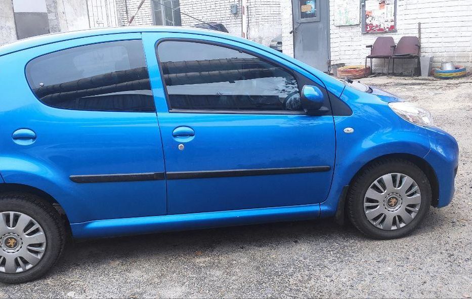 Продам Peugeot 107 2011 года в Днепре