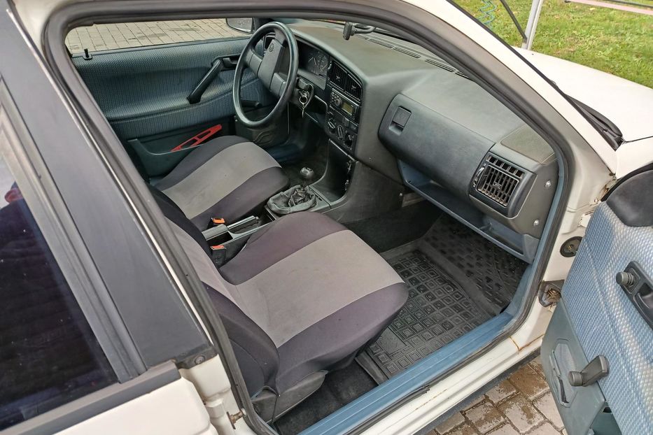 Продам Volkswagen Passat B3 1989 года в Черновцах