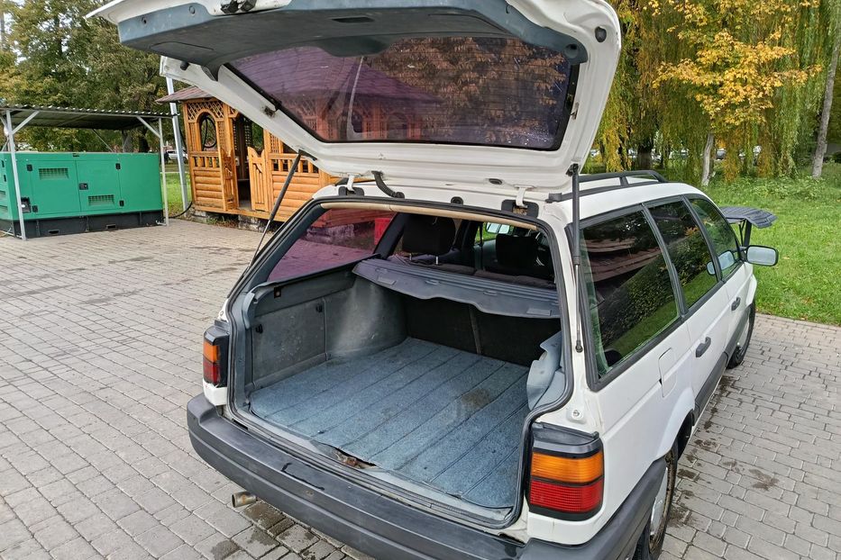 Продам Volkswagen Passat B3 1989 года в Черновцах