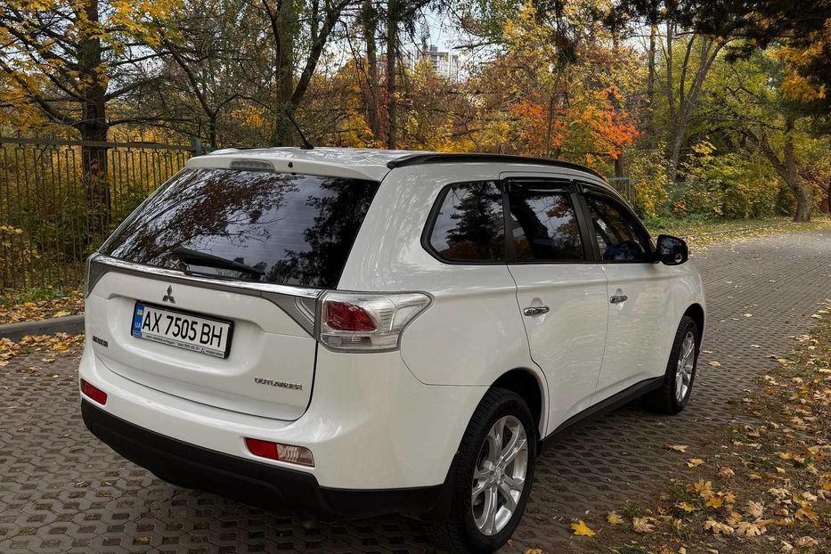Продам Mitsubishi Outlander Повна  2013 года в Харькове