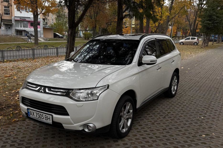 Продам Mitsubishi Outlander Повна  2013 года в Харькове