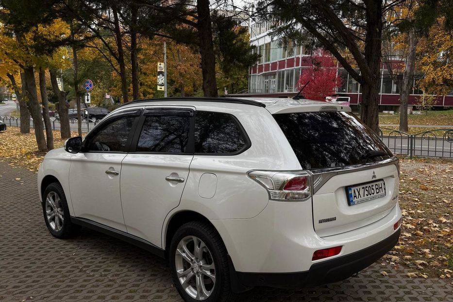 Продам Mitsubishi Outlander Повна  2013 года в Харькове