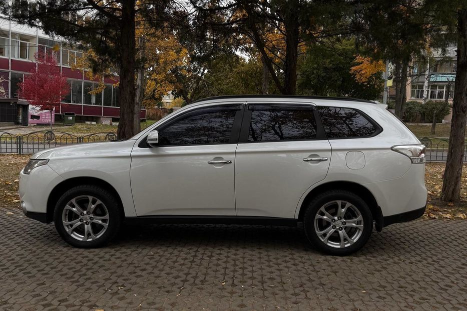 Продам Mitsubishi Outlander Повна  2013 года в Харькове